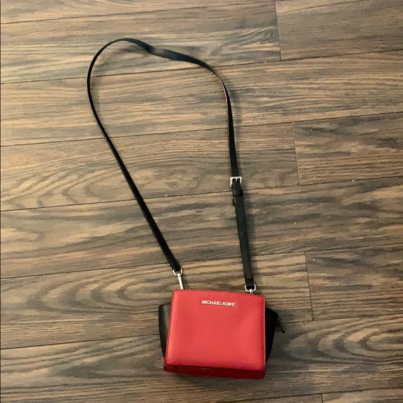 Michael kors cross body - Picture 1 of 6